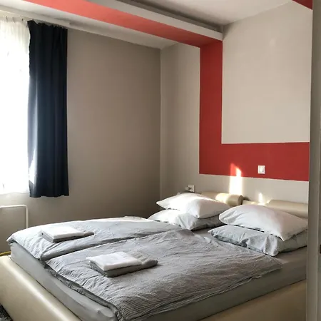 Home Apartment *