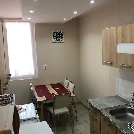 Home Apartment *