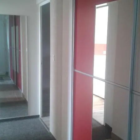 Home Apartment *