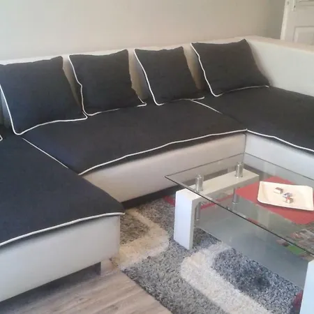 Home Apartment *